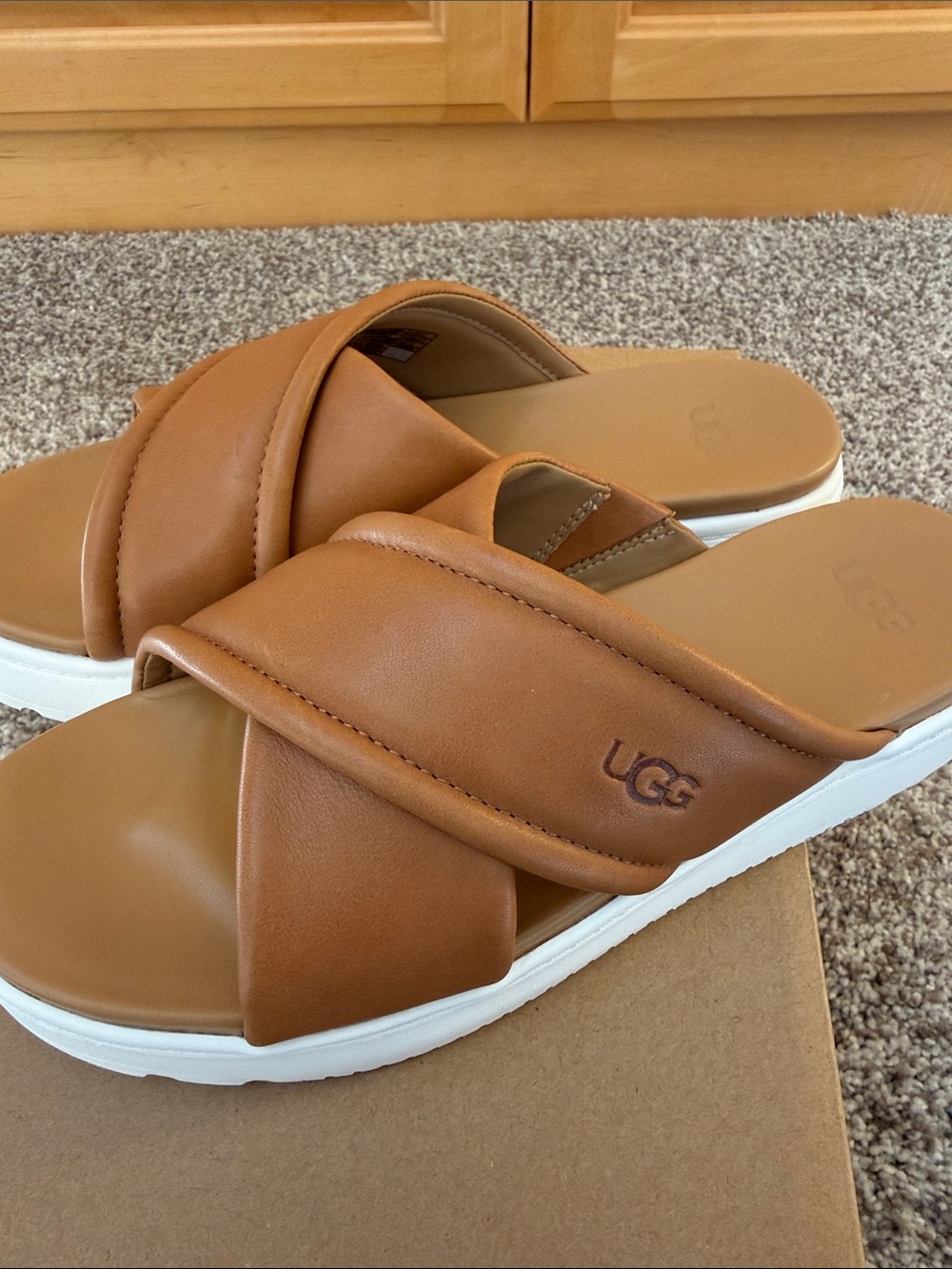 UGG Zane Crossband Platform Sandals - Picture 3 of 5